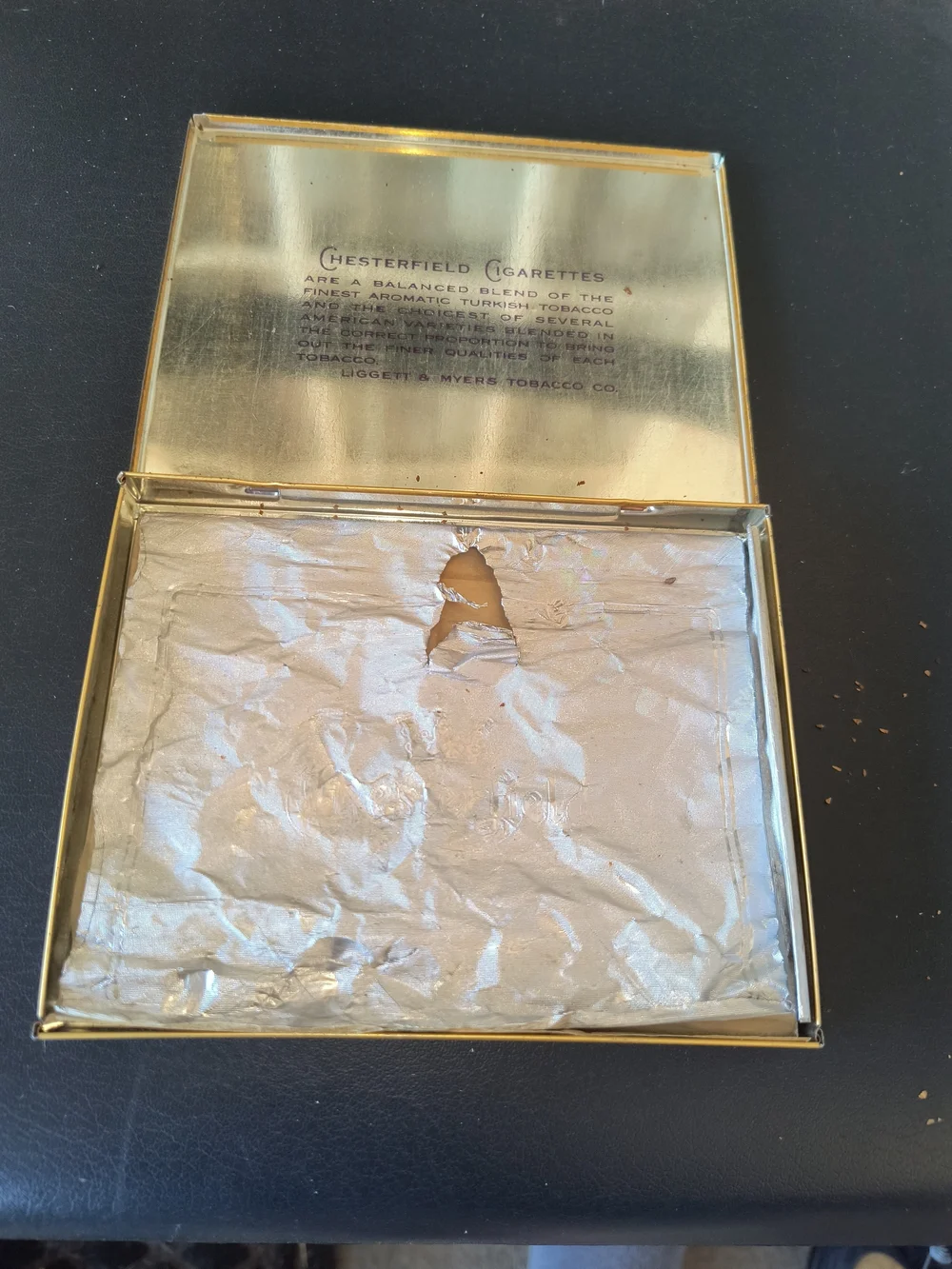 Gold & White Metal Cigarette Case -